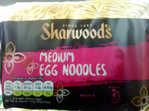 Sharwoods medium egg noodles